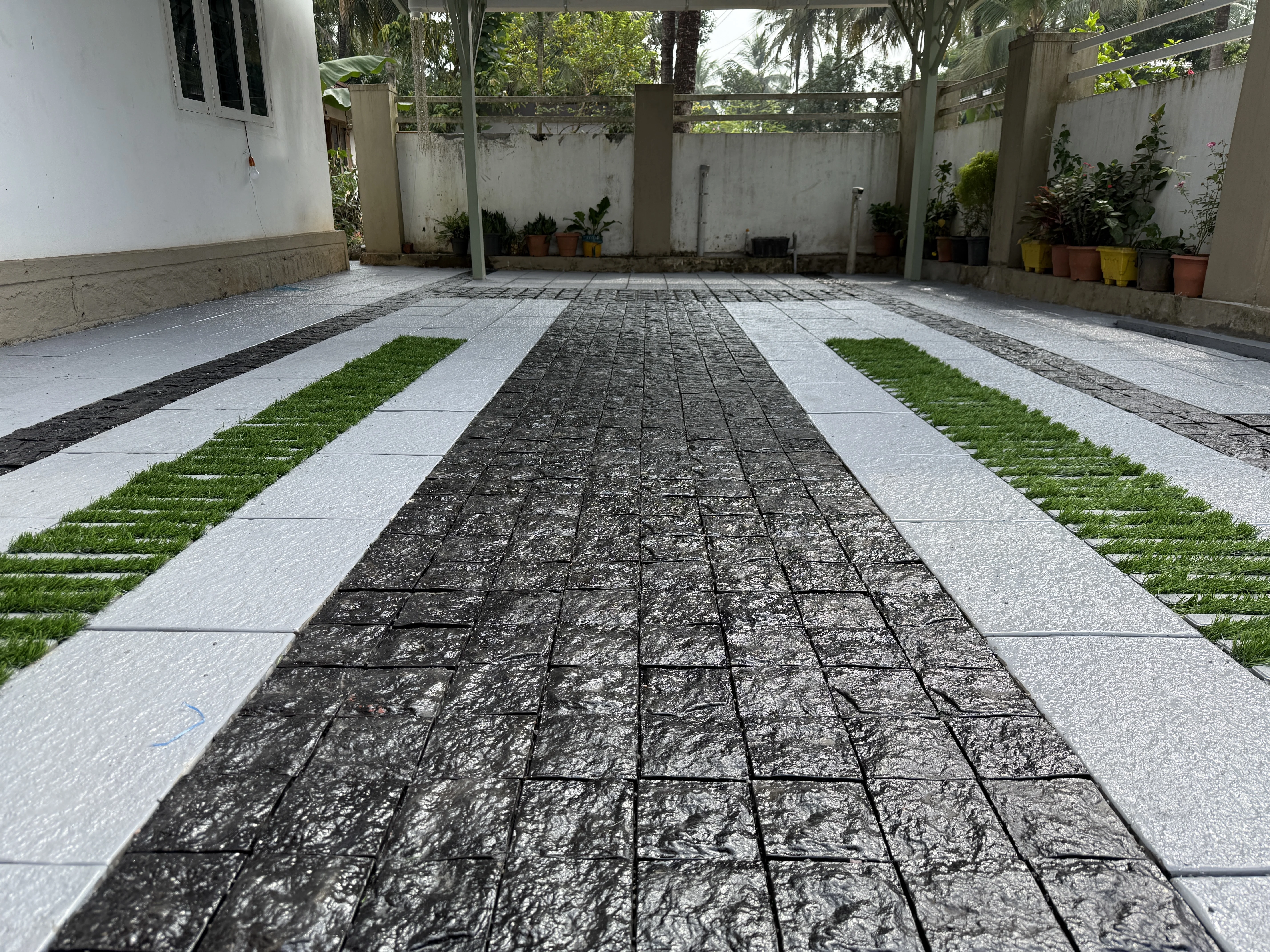 Interlock Paving - Coble Stone 11X8