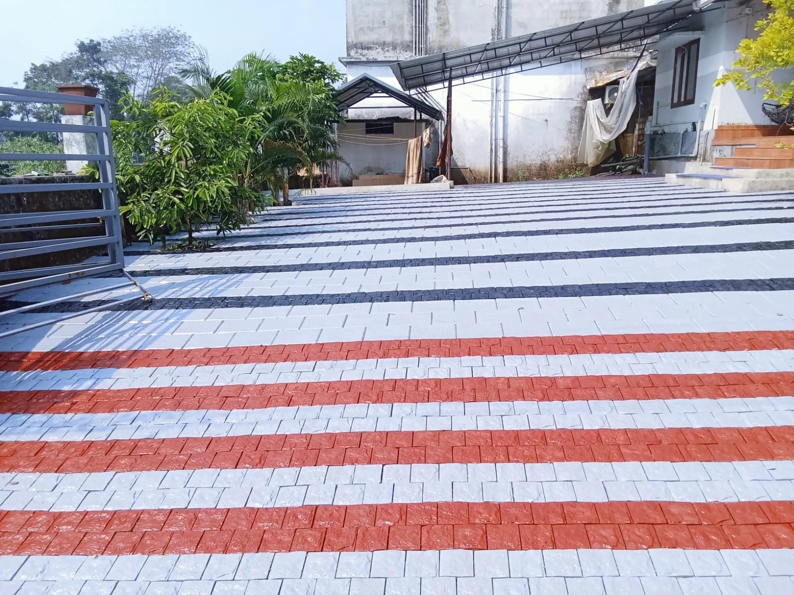 Interlock Paving - Coble Stone 11X8