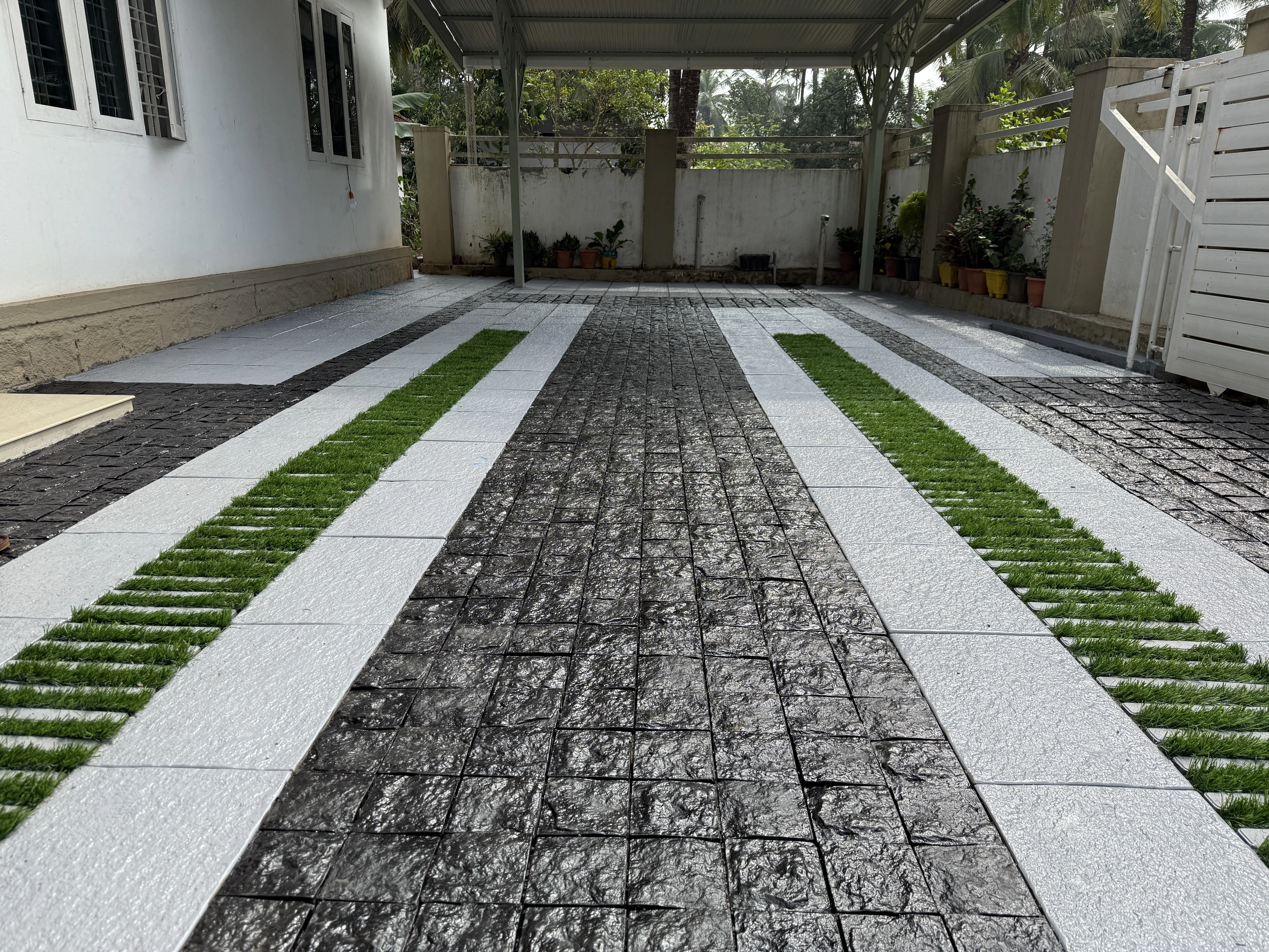 Interlock Paving - Coble Stone 11X8