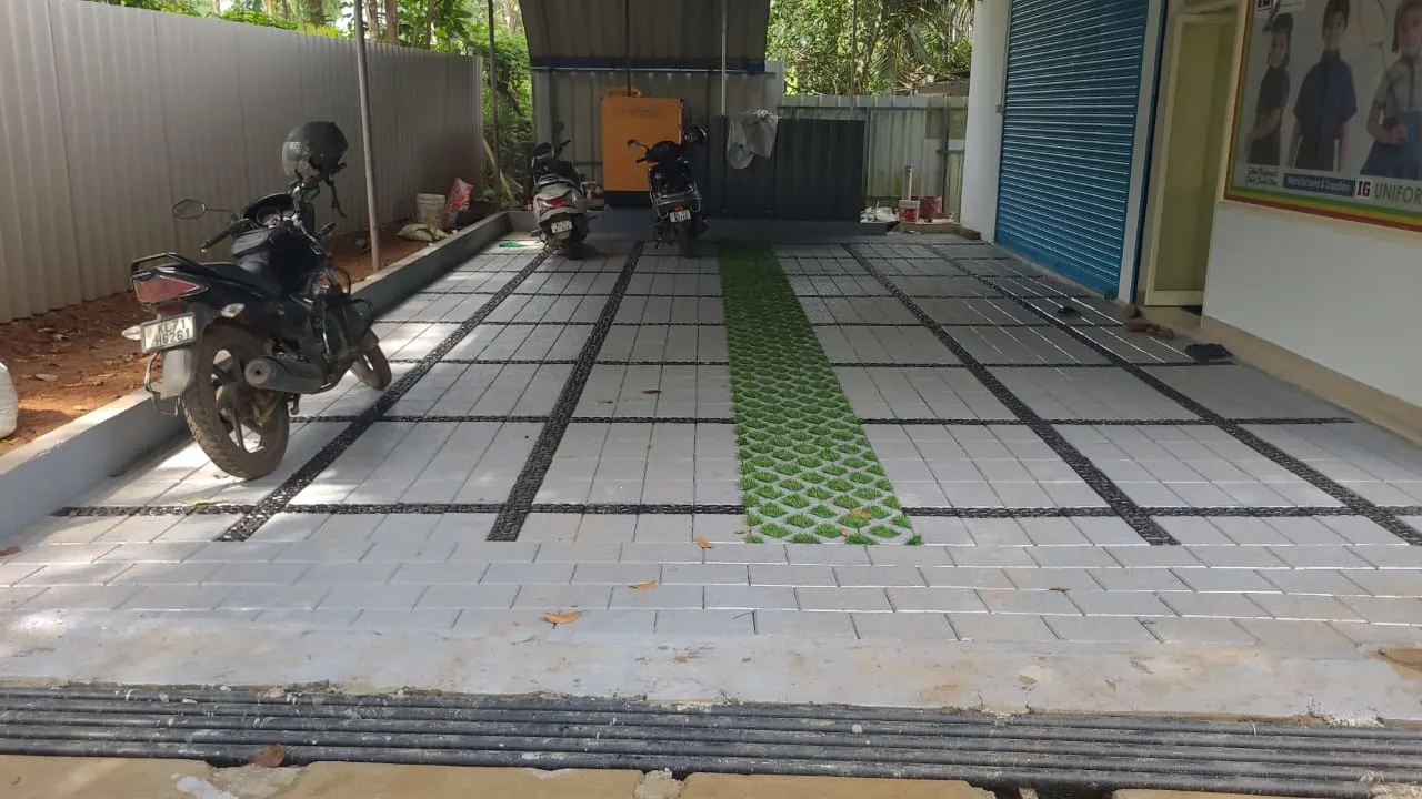 Interlock Paving - Pebble stone, Grass Paver 11X8