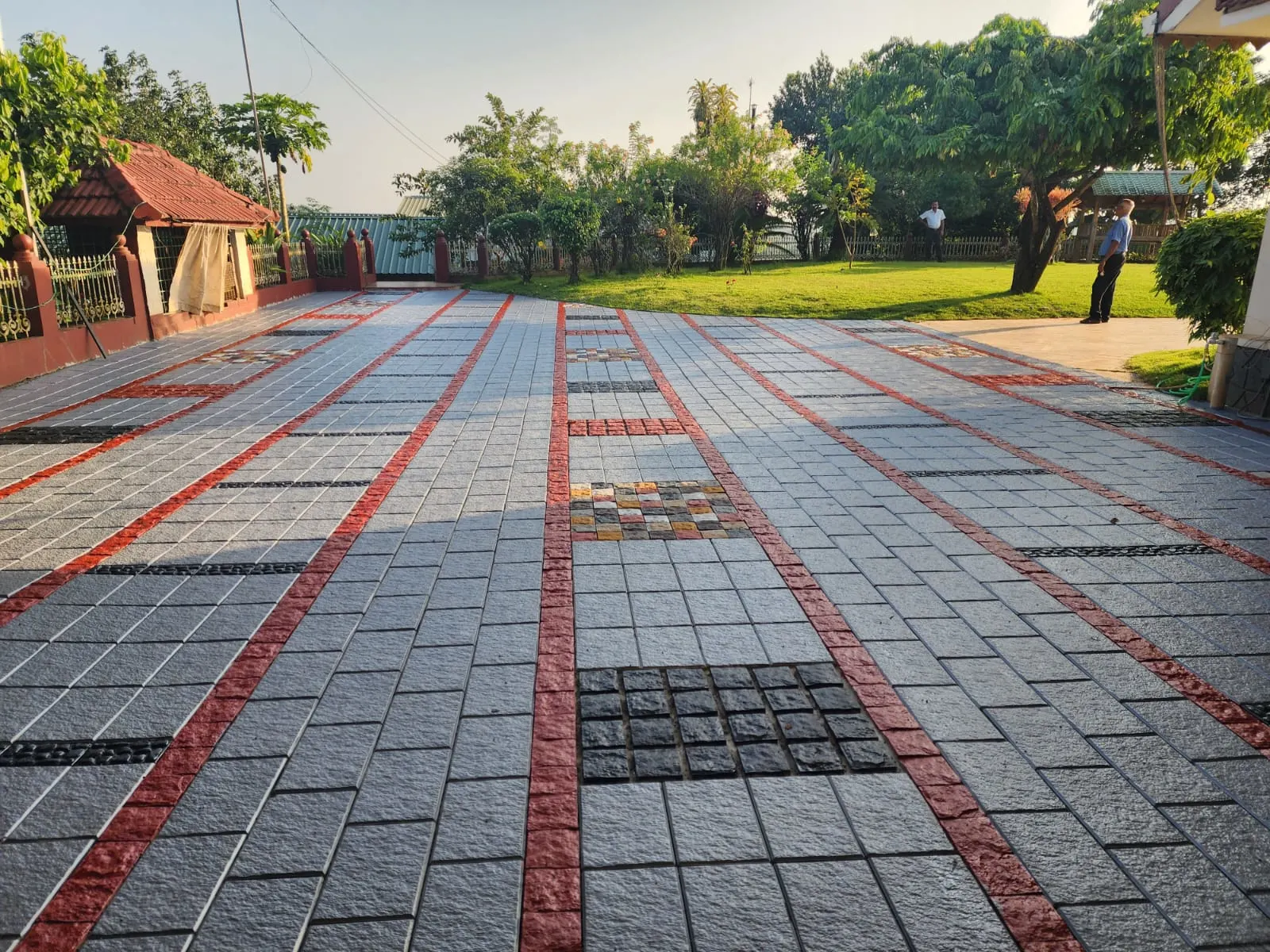 Interlock Paving - Coble Stone 11X8