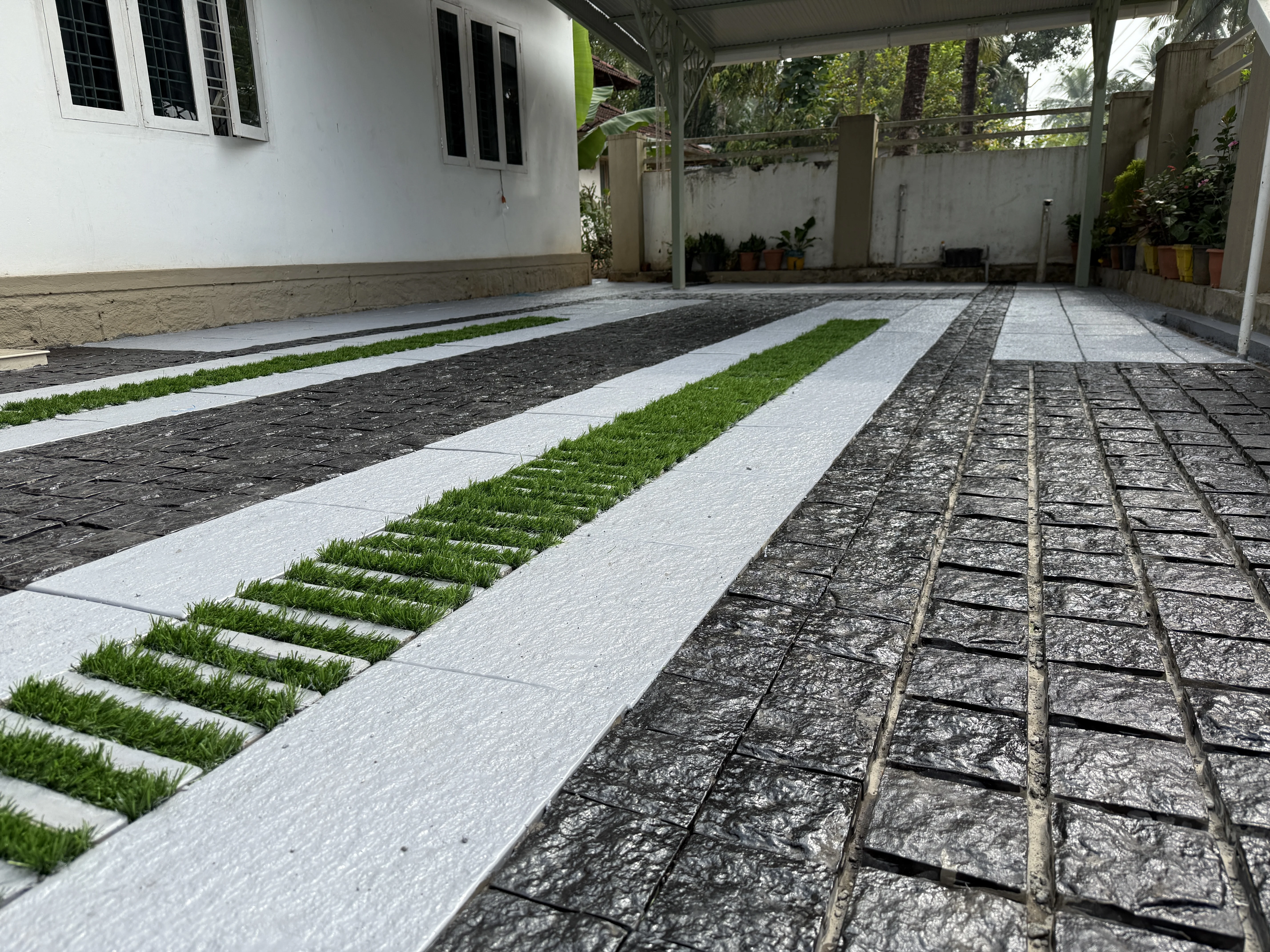 Interlock Paving - Coble Stone 11X8