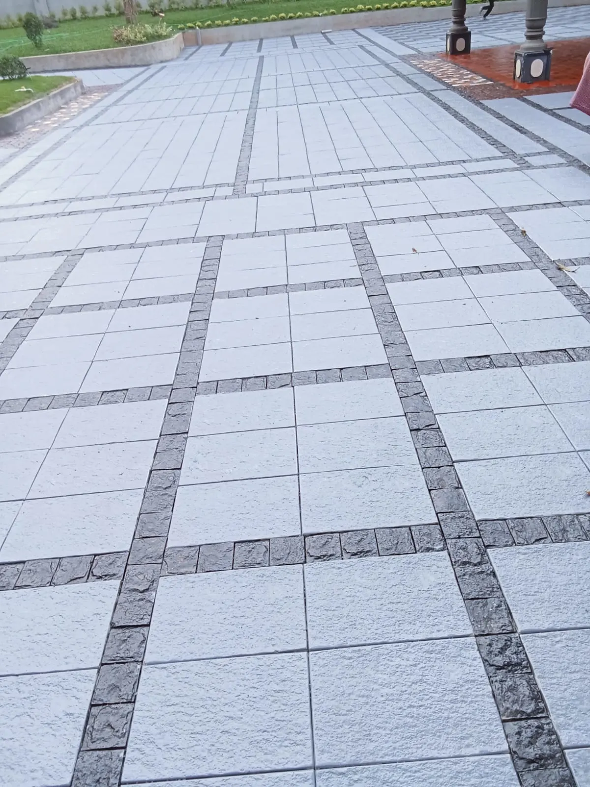 Interlock Paving - Coble Stone 12X18